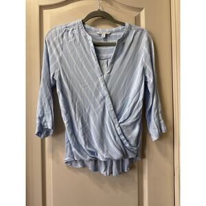 41 Hawthorn faux wrap deep v small top blue and white